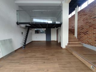 Foto 2 de Local Comercial en  Sangolqui 113m² con Mezanine