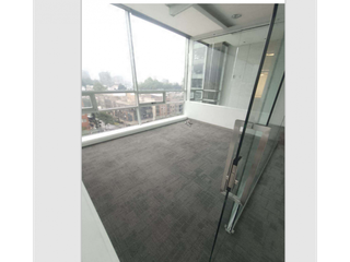 Foto 14 de Venta Oficina Paralelo 108 Estoril 191 M2