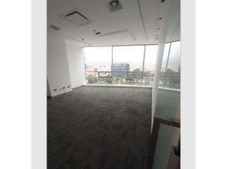 Foto 16 de Venta Oficina Paralelo 108 Estoril 191 M2