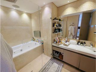 Foto 10 de SE VENDE APARTAMENTO DE LUJO EN PORTAL DE GENOVES