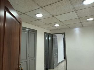 Foto 6 de La Carolina, Ofi. Renta- Consultorio, 76m2, 5 Ambientes