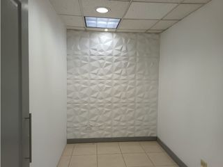 Foto 10 de La Carolina, Ofi. Renta- Consultorio, 76m2, 5 Ambientes