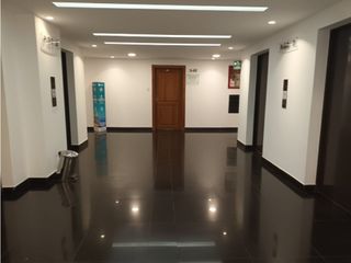 Foto 9 de La Carolina, Ofi. Renta- Consultorio, 76m2, 5 Ambientes