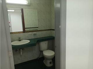 Foto 13 de La Carolina, Ofi. Renta- Consultorio, 76m2, 5 Ambientes