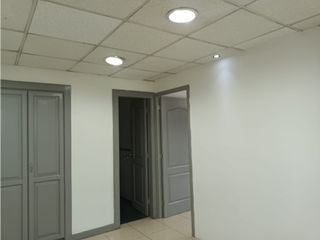 Foto 7 de La Carolina, Ofi. Renta- Consultorio, 76m2, 5 Ambientes