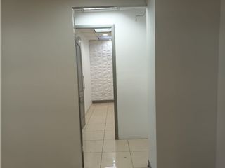 Foto 3 de La Carolina, Ofi. Renta- Consultorio, 76m2, 5 Ambientes