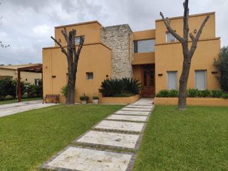 Foto 1 de La Reserva Sofitel Excelente casa 3/4 dorm. totalmente instalada para irse a vivir ya !!!