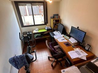 Foto 22 de CASA EN VENTA DUPLEX DE 4 AMBIENTES C/DEPENDENCIAS SAN TELMO - EXCELENTE ESTADO CON 2 COCHERAS Y 3 BAULERAS