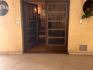 Foto 5 de CASA EN VENTA DUPLEX DE 4 AMBIENTES C/DEPENDENCIAS SAN TELMO - EXCELENTE ESTADO CON 2 COCHERAS Y 3 BAULERAS