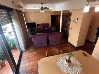 Foto 8 de CASA EN VENTA DUPLEX DE 4 AMBIENTES C/DEPENDENCIAS SAN TELMO - EXCELENTE ESTADO CON 2 COCHERAS Y 3 BAULERAS