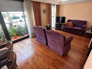 Foto 1 de CASA EN VENTA DUPLEX DE 4 AMBIENTES C/DEPENDENCIAS SAN TELMO - EXCELENTE ESTADO CON 2 COCHERAS Y 3 BAULERAS