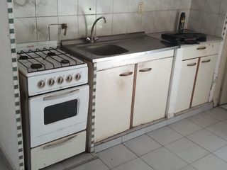 Foto 4 de ALQUILO DEPTO 2AMB TIPO CASA CON PATIO PROPIO FRENTE A JUMBO LLAVALLOL