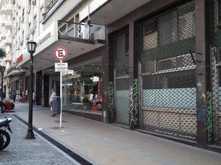 Foto 1 de Local Comercial Peru entre Venezuela y Av. Belgrano 3 plantas