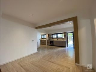 Foto 4 de VENTA CASA 3 AMBIENTES CON QUINCHO