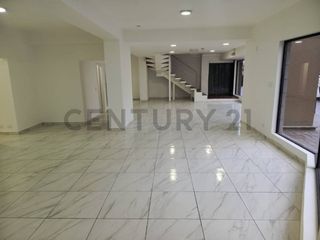 Foto 5 de En Renta Local Comercial de 235m2 duplex en Centro norte Carolina