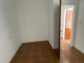 Foto 6 de 3 ambientes c/ patio frte al FCGR en Escalada Centro - Apto Profesional - Apto Crédito!!!