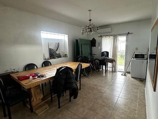 Foto 4 de Casa en venta - 2 Dormitorios 1 Baño - 300mts2 - La Plata