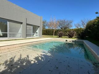 Foto 22 de Casa de 4 ambientes en venta en el Barrio San Matias