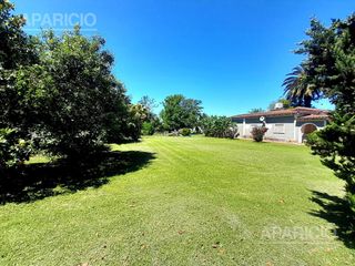 Foto 1 de Gran lote con casa quinta; facil acceso desde ruta 11