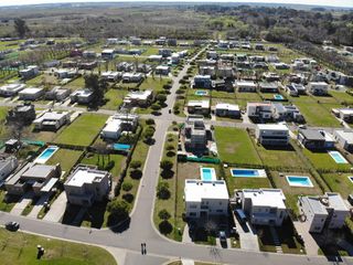 Foto 10 de GLM. Venta lote  en Barrio Santa Guadalupe, Pilar del Este.