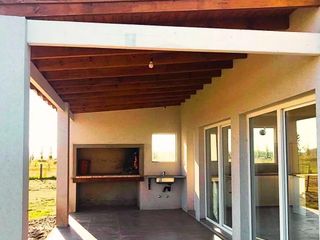 Foto 11 de Casa en venta - 2 Dormitorios 2 Baños - 7.500Mts2 - Lobos