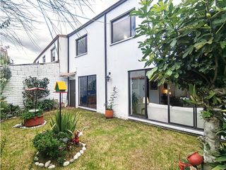 Foto 13 de VENTA CASA PONTEVEDRA BOGOTA