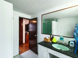 Foto 28 de VENTA CASA PONTEVEDRA BOGOTA