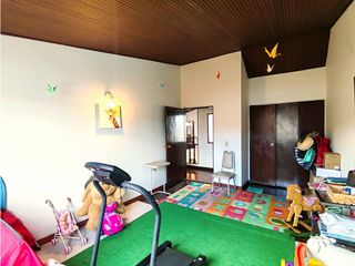 Foto 37 de VENTA CASA PONTEVEDRA BOGOTA