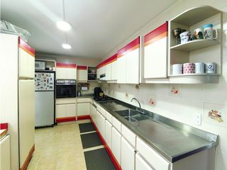 Foto 17 de VENTA CASA PONTEVEDRA BOGOTA