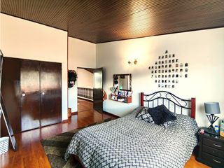Foto 33 de VENTA CASA PONTEVEDRA BOGOTA