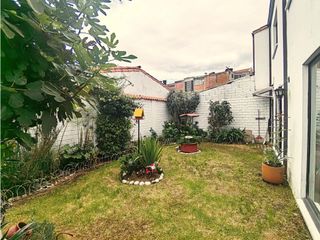 Foto 12 de VENTA CASA PONTEVEDRA BOGOTA