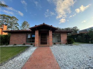 Foto 1 de Casa campestre en exclusiva parcelación Llano Grande