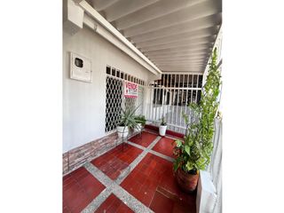 Foto 2 de CASA BARRIO MIRA RIO