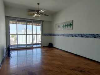 Foto 10 de Av. San Juan al 3300 Departamento en Boedo 4 ambientes CON COCHERA