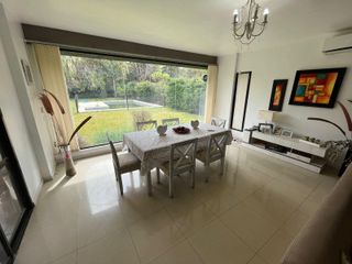 Foto 4 de Increible casa en alquiler temporario en Ayres de Campo B. Cerrado