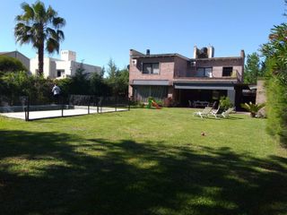 Foto 1 de Increible casa en alquiler temporario en Ayres de Campo B. Cerrado