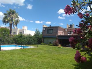 Foto 25 de Increible casa en alquiler temporario en Ayres de Campo B. Cerrado