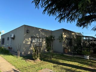 Foto 1 de Casa en venta con un terreno de 1732 m² Gualeguaychú