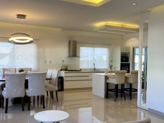 Foto 4 de VENTA CASA COUNTRY VILAGO