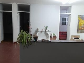 Foto 5 de Departamento en venta - 3 Dormitorios 1 Baño - Cochera - 74Mts2 - Lanús