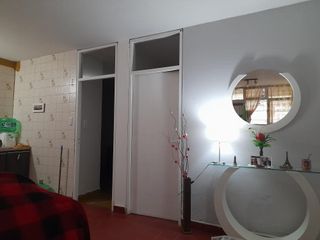 Foto 3 de Departamento en venta - 3 Dormitorios 1 Baño - Cochera - 74Mts2 - Lanús