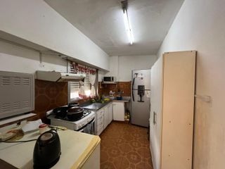 Foto 20 de Dos departamentos, locales comerciales y cochera en Venta en Bernal