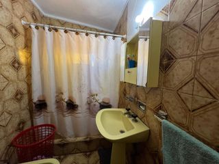 Foto 25 de Dos departamentos, locales comerciales y cochera en Venta en Bernal