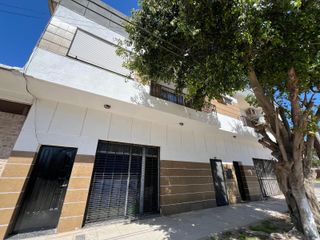 Foto 3 de Dos departamentos, locales comerciales y cochera en Venta en Bernal