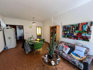 Foto 5 de Dos departamentos, locales comerciales y cochera en Venta en Bernal