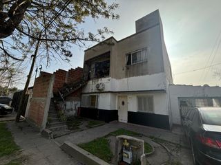 Foto 11 de Casa en venta - 4 Dormitorios 2 Baños - 688mts2 - La Plata