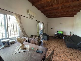 Foto 1 de Casa en venta - 4 Dormitorios 2 Baños - 688mts2 - La Plata
