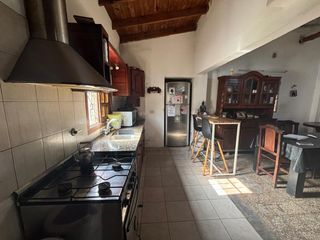 Foto 13 de Casa en venta - 4 Dormitorios 2 Baños - 688mts2 - La Plata