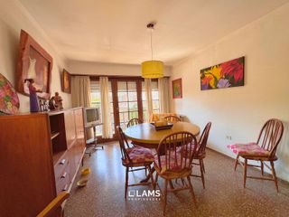 Foto 6 de Chalet 4 ambientes en Venta - Barrio Chauvin.  APTO CRÉDITO