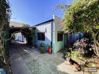 Foto 1 de Casa en venta - 3 dormitorios 2 baños - 90mts2 - Melchor Romero